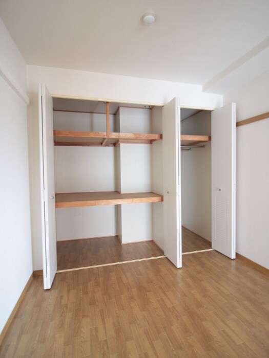 物件内観写真15　(収納)