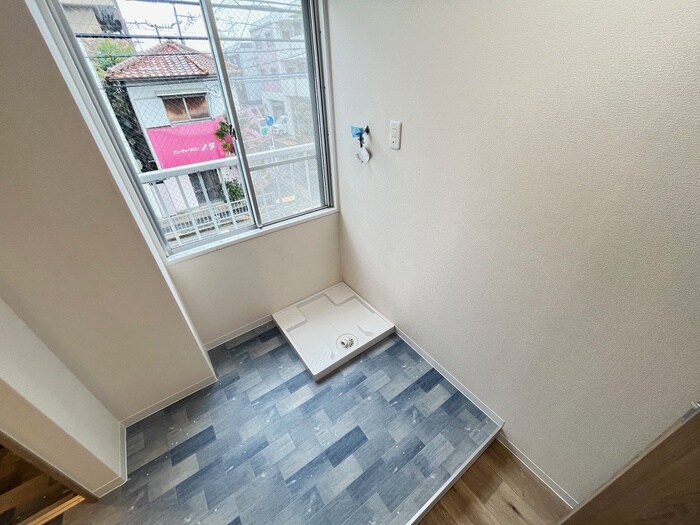 物件内観写真13　(洗濯機置場)