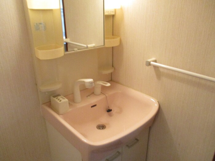 物件内観写真8　(洗面)