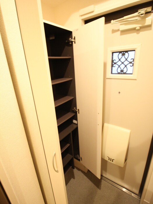 物件内観写真17　(靴箱)