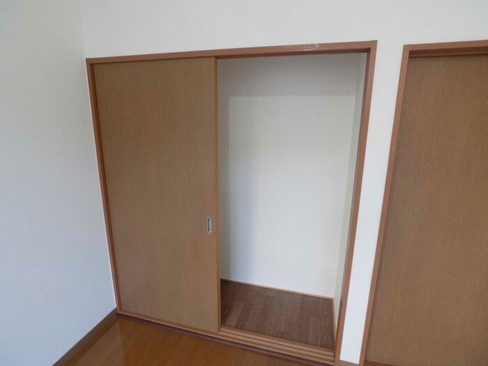 物件内観写真10　(収納)