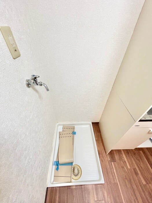 物件内観写真15　(洗濯機置場)