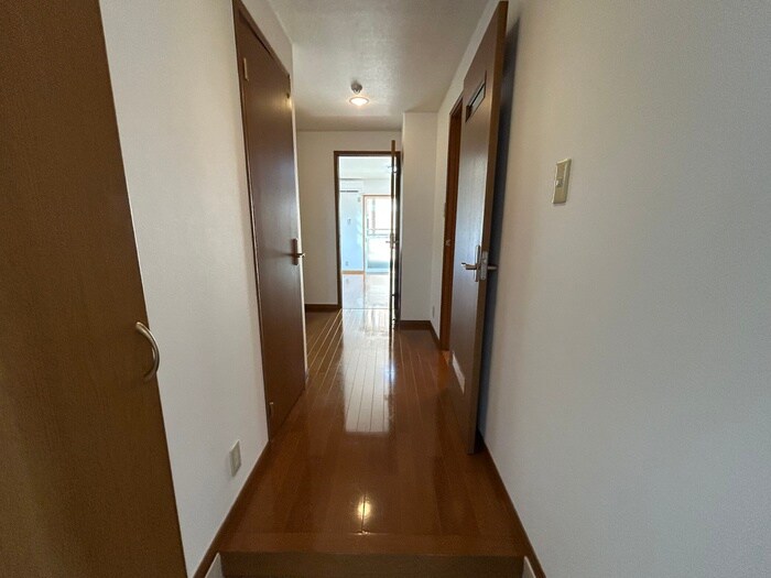 物件内観写真18　(廊下)
