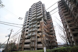 ファミールハイツ緑地公園(302)外観写真