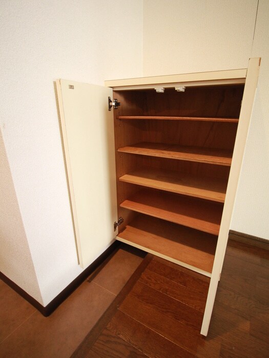 物件内観写真16　(靴箱)