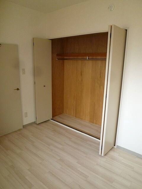 物件内観写真11　(収納)