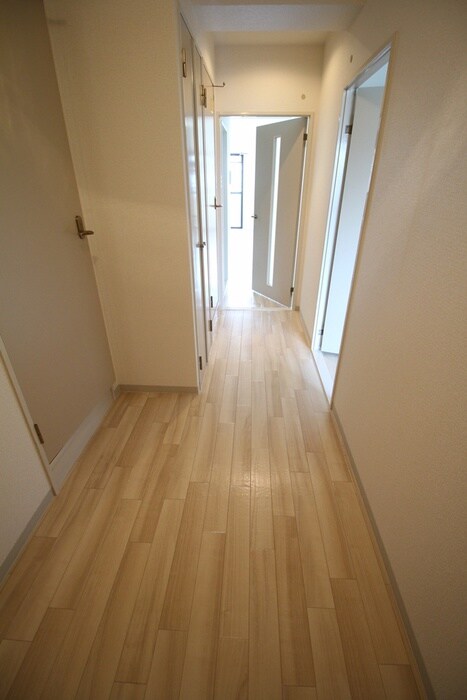 物件内観写真13　(廊下)