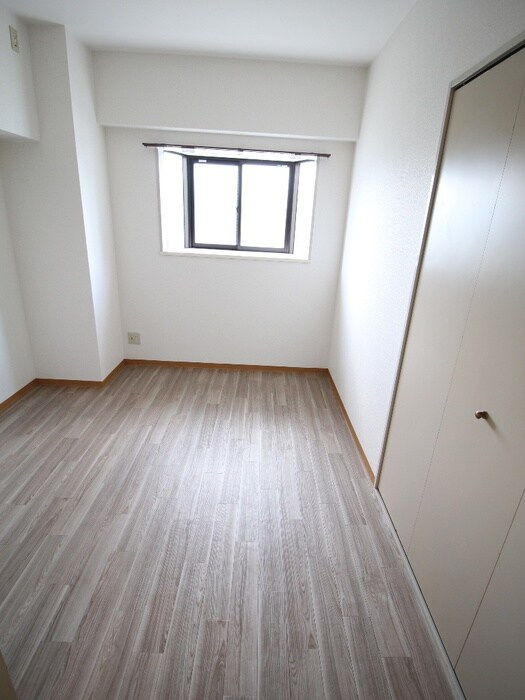 物件内観写真18　(居室)