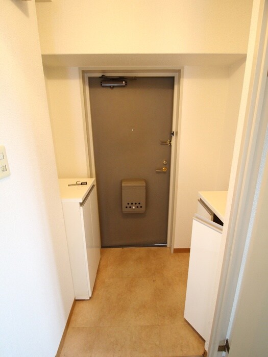 物件内観写真22　(玄関)