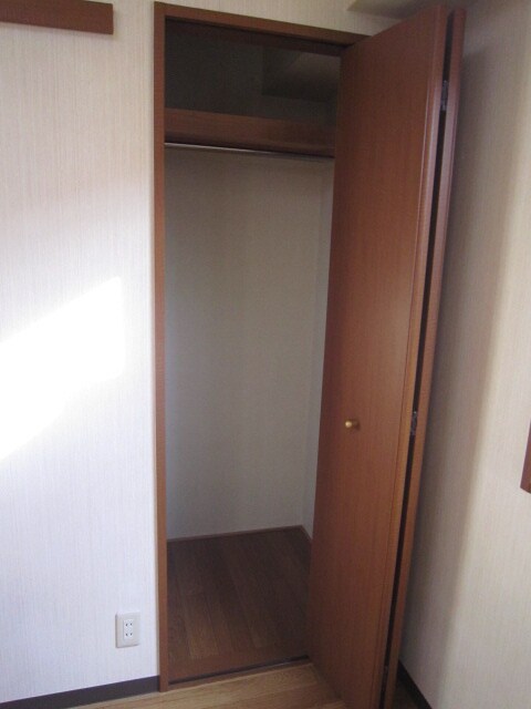物件内観写真16　(収納)