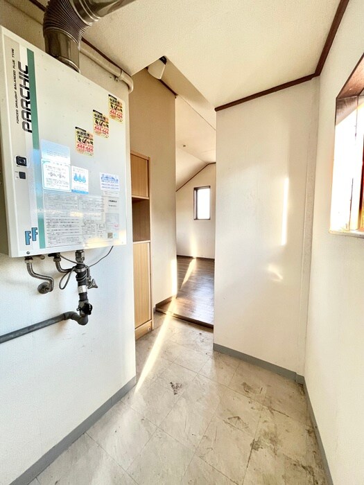 物件内観写真15　(玄関)