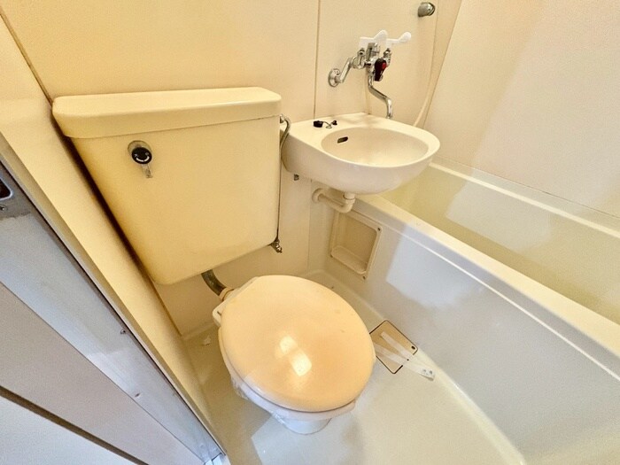 物件内観写真14　(トイレ)