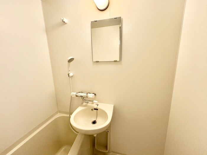 物件内観写真16　(洗面)