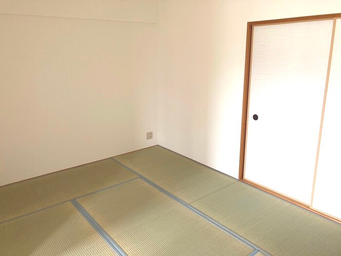 物件内観写真10　(居室)