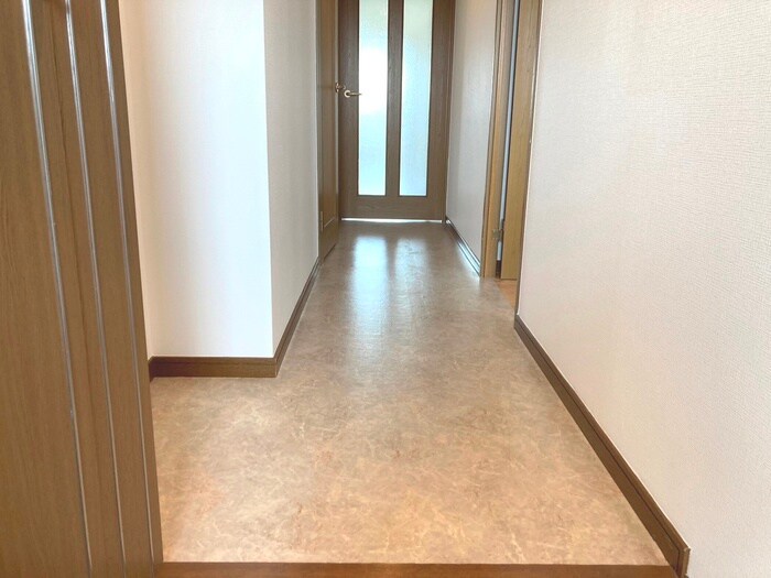 物件内観写真18　(廊下)