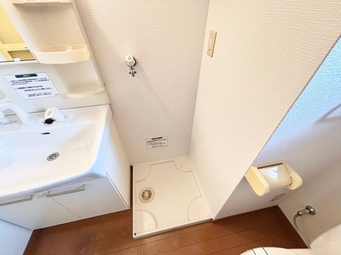 物件内観写真17　(洗濯機置場)