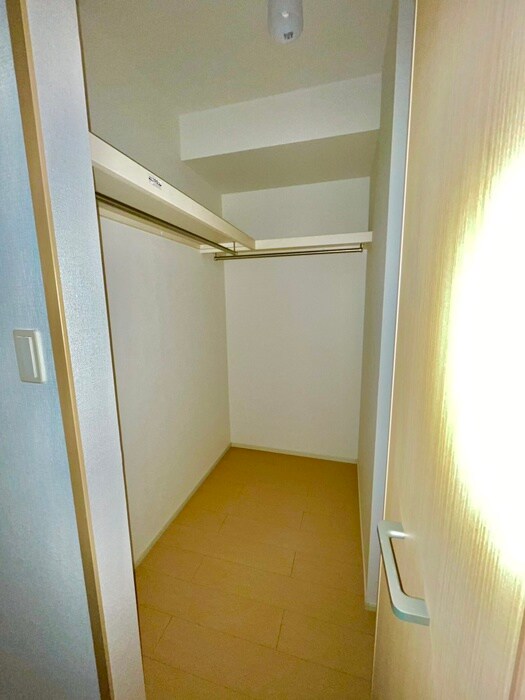 物件内観写真11　(収納)