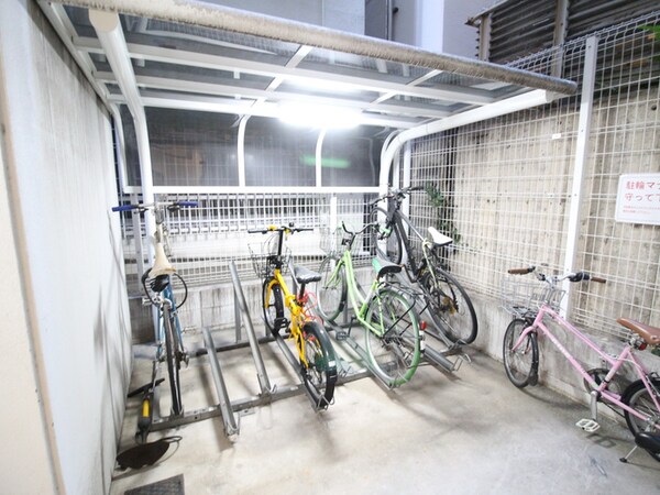 駐輪場