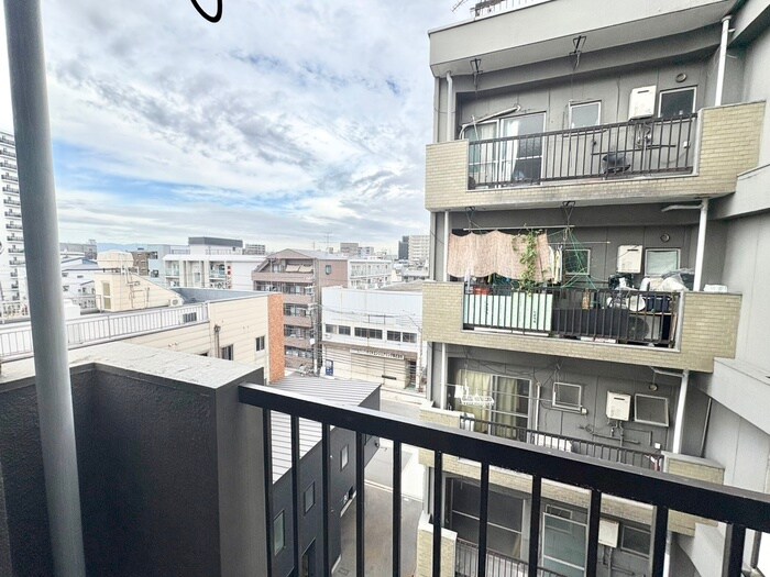 物件内観写真18　(室内からの展望)