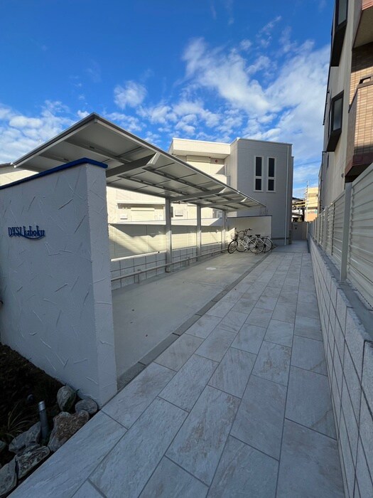 物件外観写真5　(駐輪場)