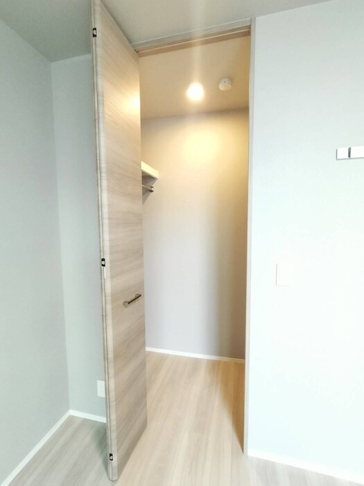 物件内観写真12　(収納)