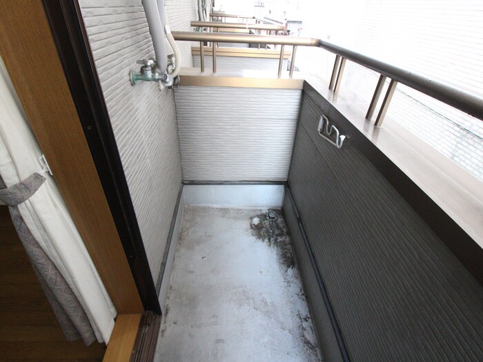 物件内観写真17　(洗濯機置場)