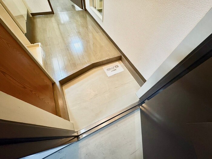 物件内観写真21　(玄関)