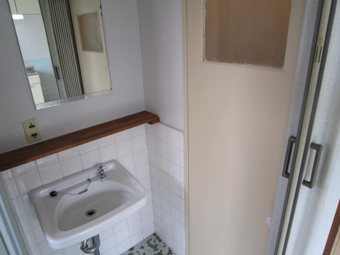 物件内観写真16　(洗面)