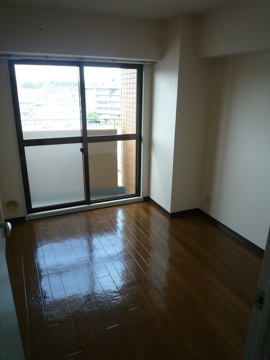 物件内観写真12　(玄関)