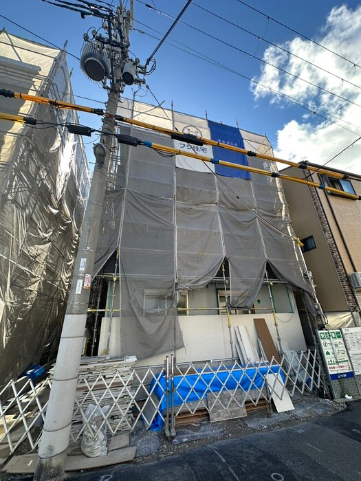物件外観写真1　(建築中)