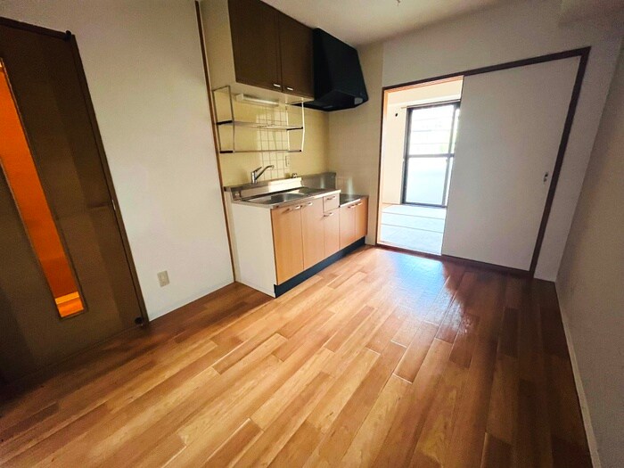 物件内観写真8　(居室)