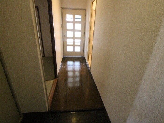 物件内観写真8　(廊下)