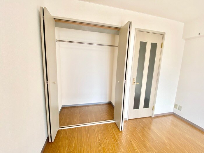 物件内観写真10　(収納)