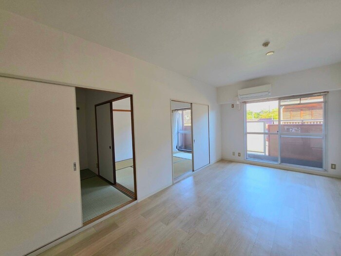 物件内観写真8　(居室)