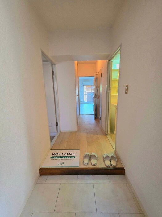 物件内観写真20　(玄関)