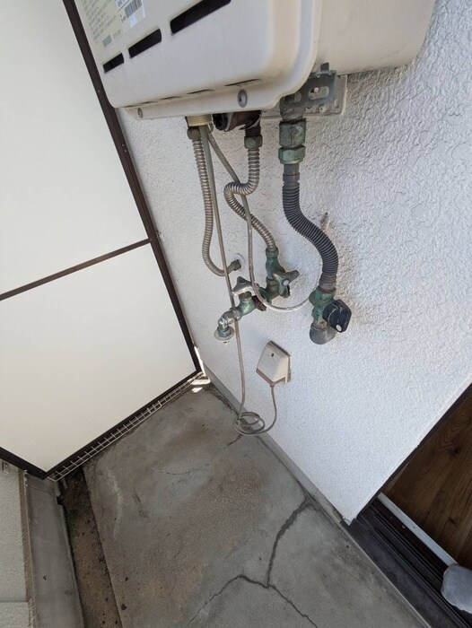 物件内観写真16　(洗濯機置場)