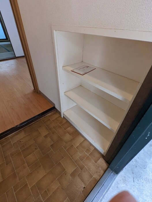 物件内観写真8　(靴箱)