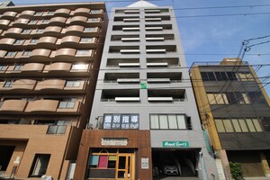 ロイヤルコ－トビルⅡ外観写真