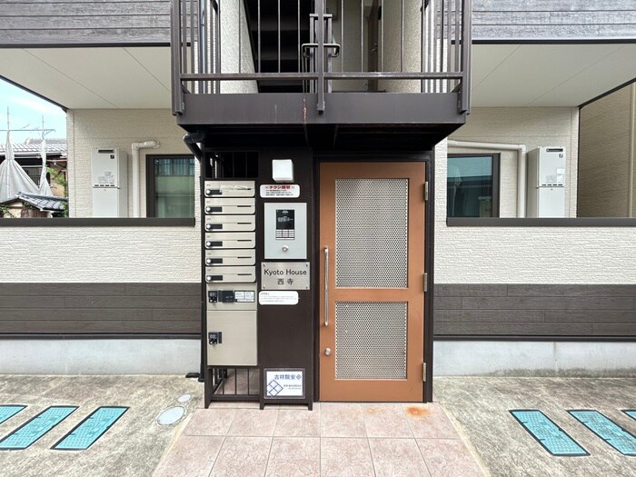 KYOTO HOUSE西寺のエントランス部分