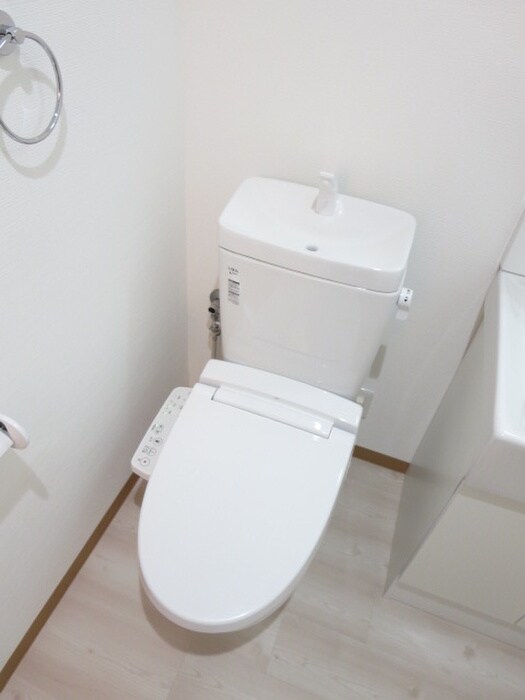 物件内観写真12　(トイレ)