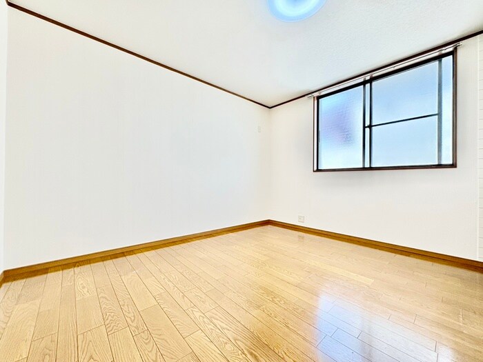 物件内観写真13　(居室)