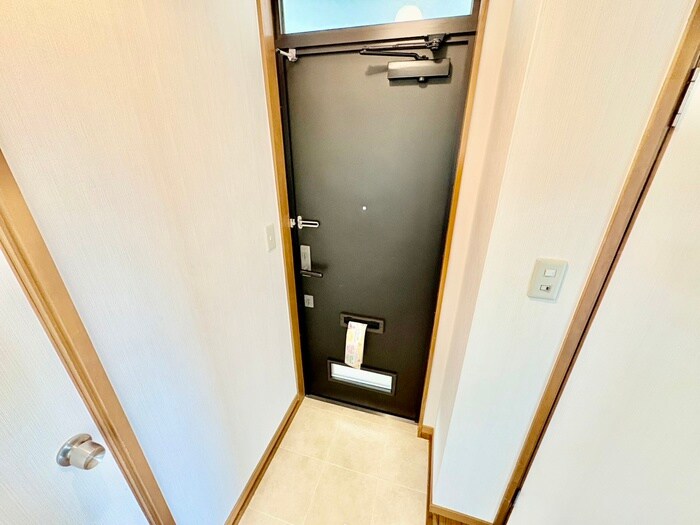 物件内観写真15　(玄関)