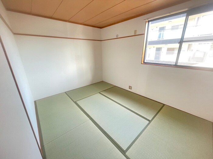 物件内観写真18　(居室)