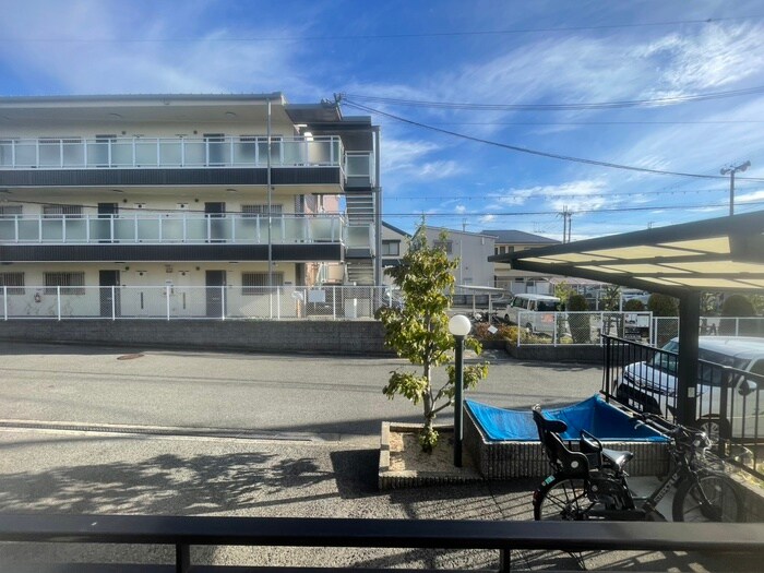 物件内観写真20　(室内からの展望)