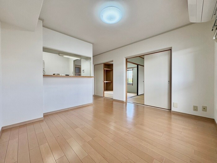 物件内観写真8　(居室)