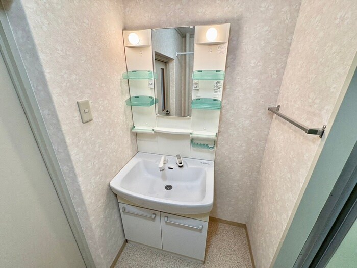 物件内観写真9　(洗面)