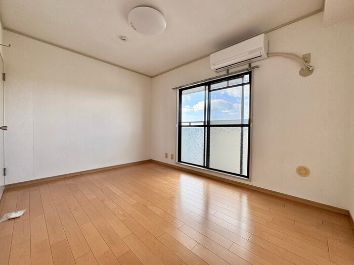 物件内観写真18　(居室)