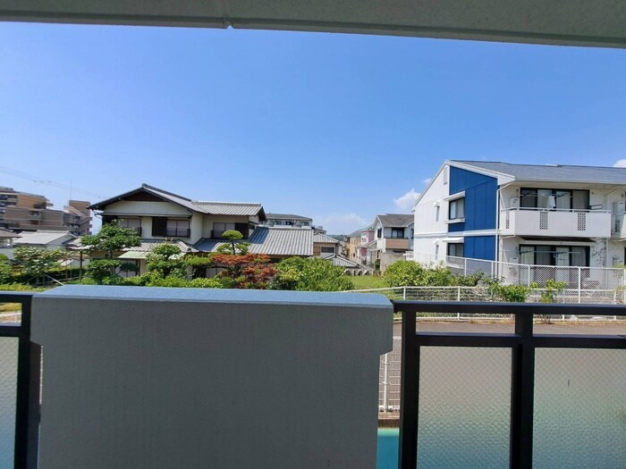 物件内観写真20　(室内からの展望)