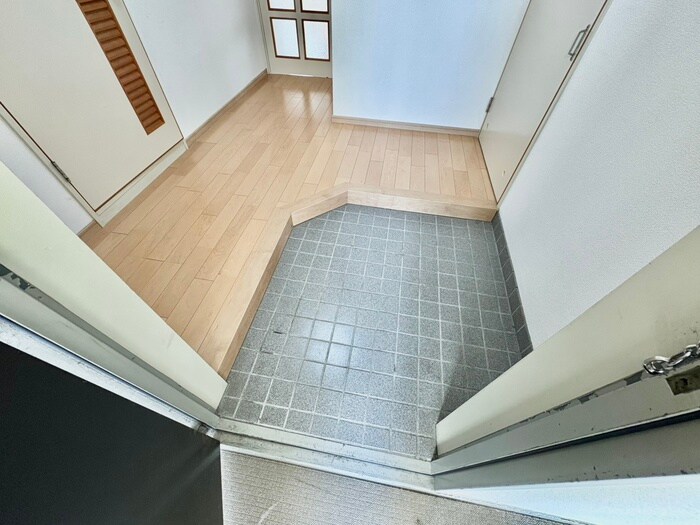 物件内観写真21　(玄関)