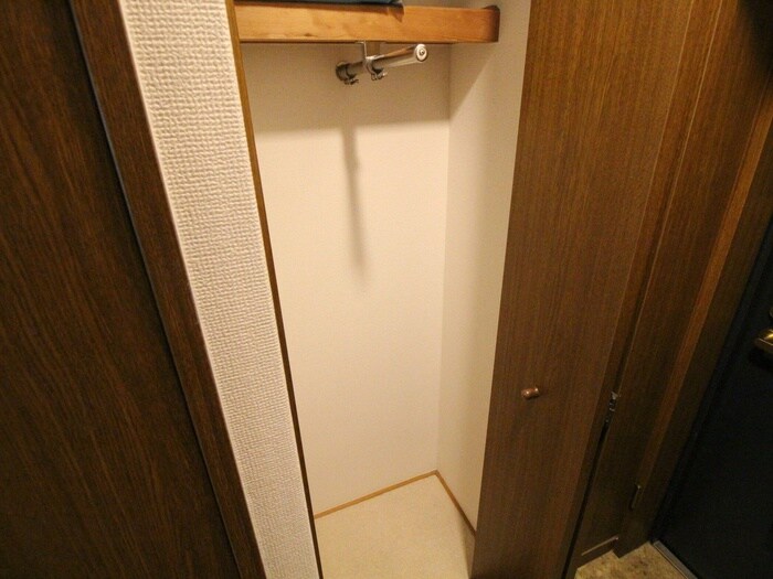 物件内観写真14　(洗濯機置場)